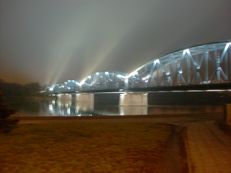 iluminacja mostu2 (800 x 600).jpg