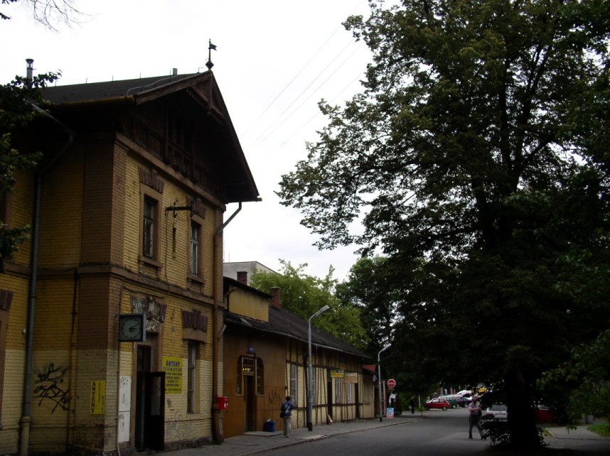 Nr1 Dworzec PKP Cieszyn.jpg