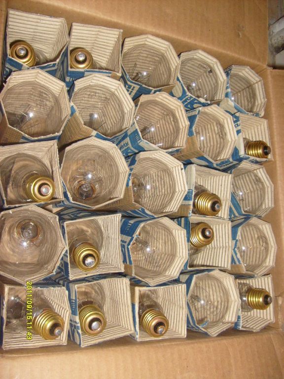 Karton żarówek 150W Piła