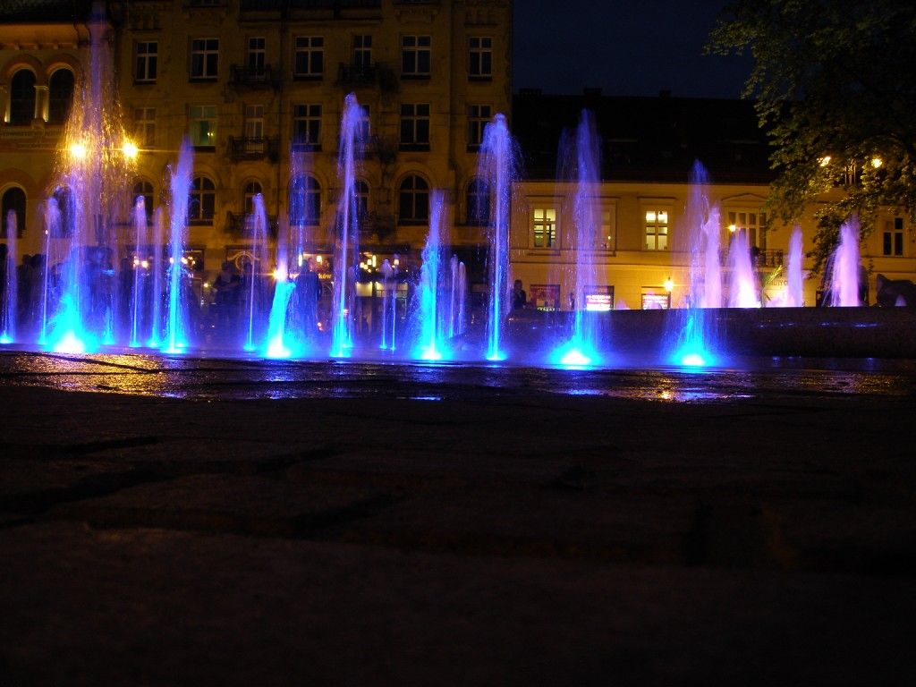 Plac Szczepański (2).