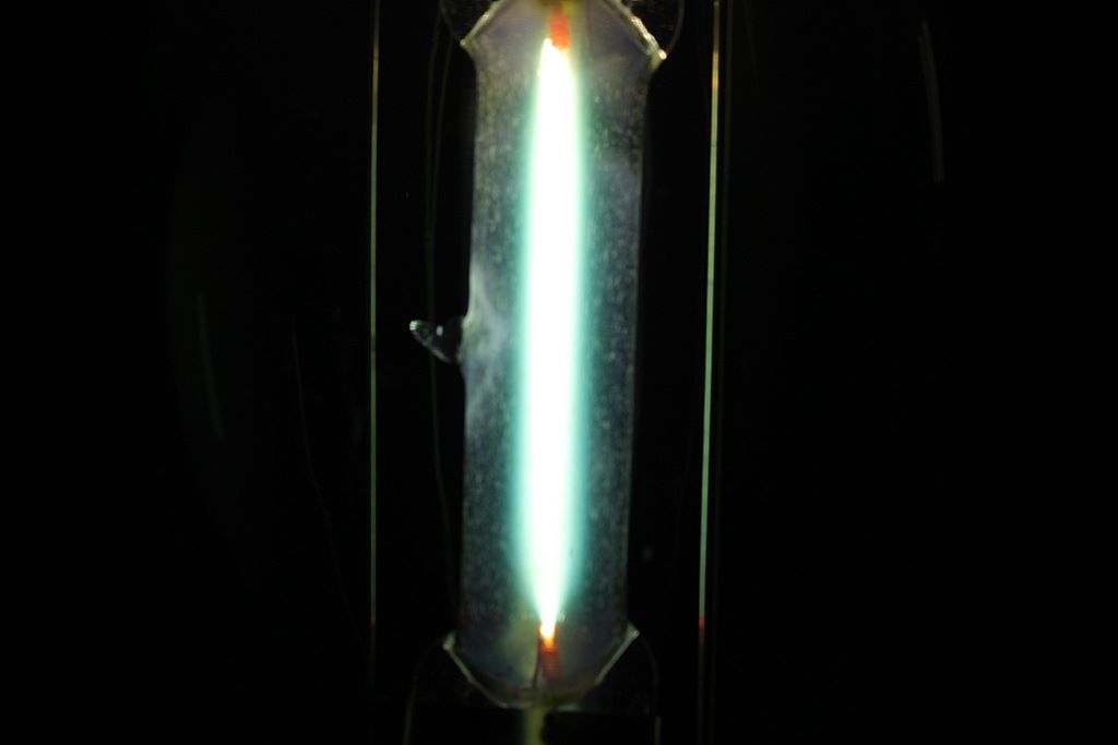 Lampy Whitesa