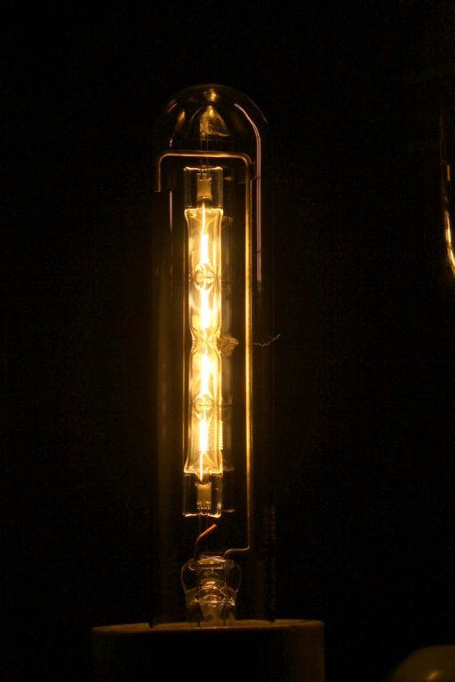 Lampy Whitesa