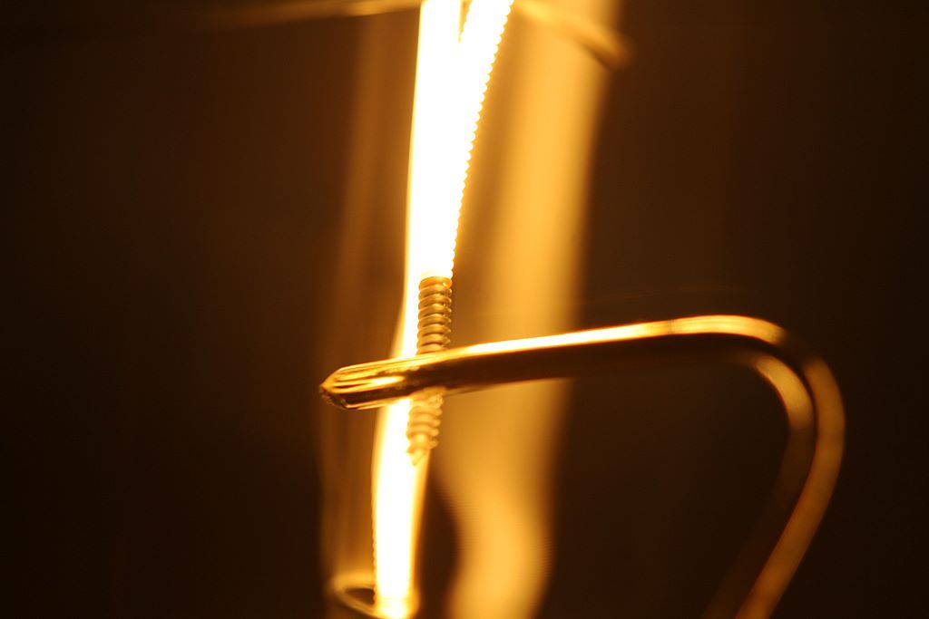 Lampy Whitesa
