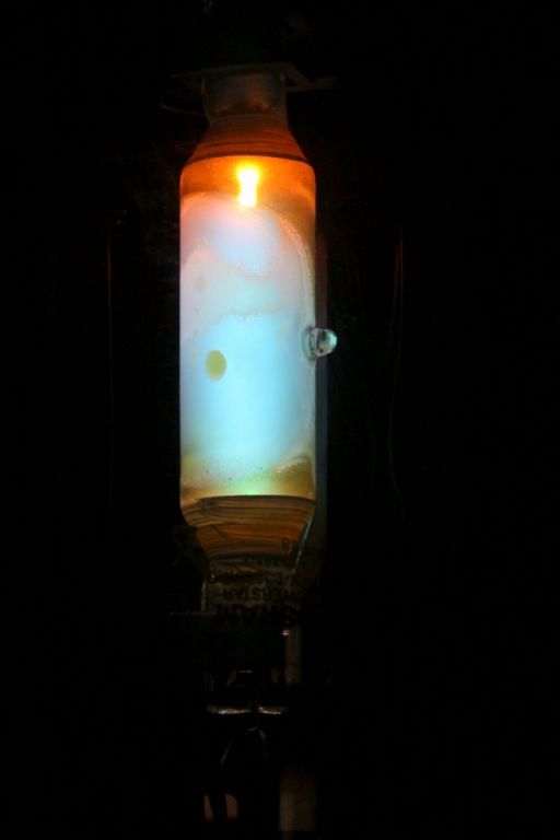 Lampy Whitesa
