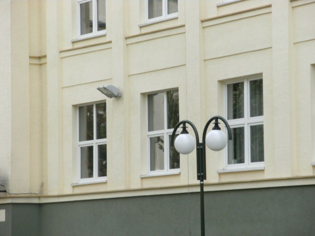 173