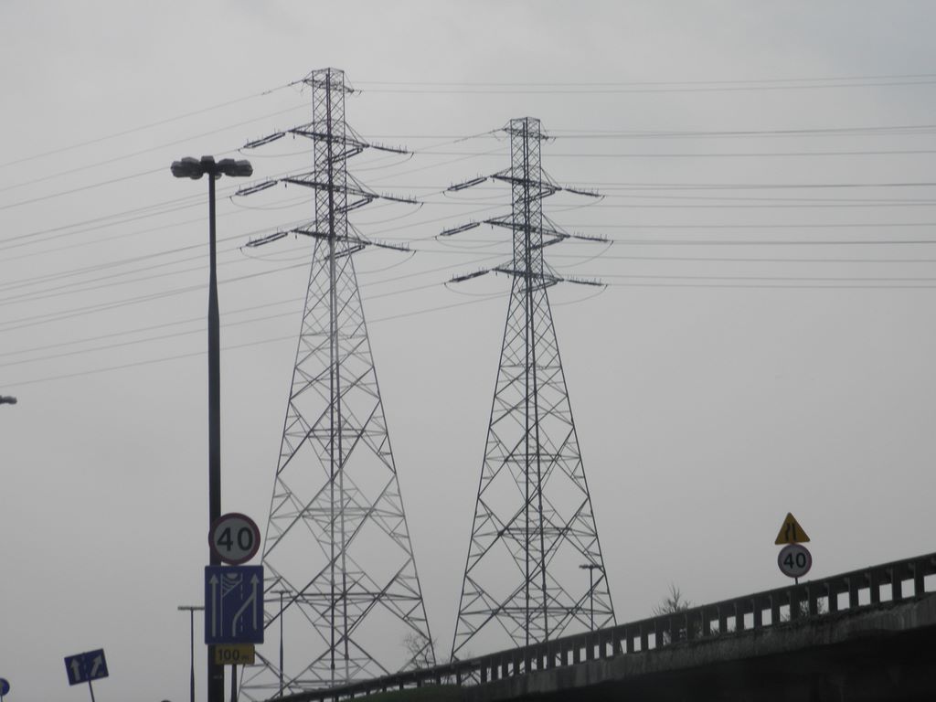 110kV EC Żerań-RPZ FSO( czerwone słupy), EC Żerań-RPZ Gdańska( szare słupy)
