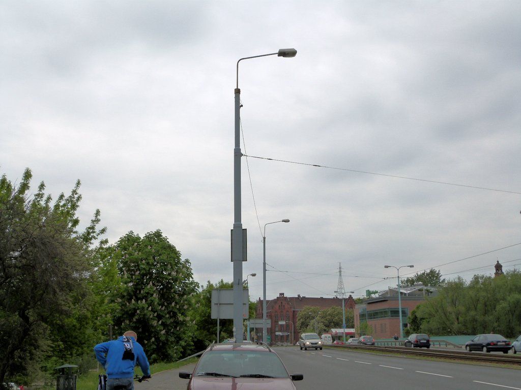 SL-100
