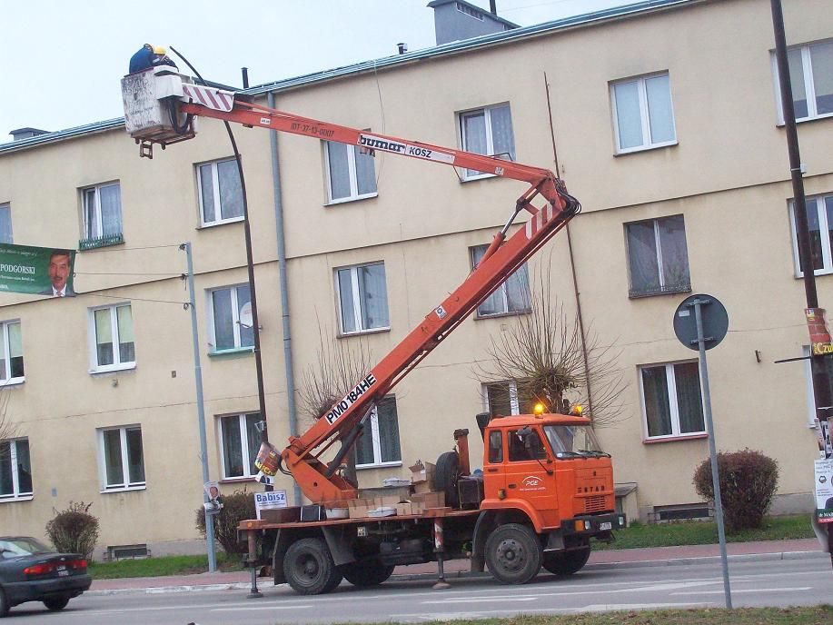 Modernizacja oświetlenia ulicznego w Kraśniku wymiana lamp opraw oświetleniowych, ul. Krasińskiego