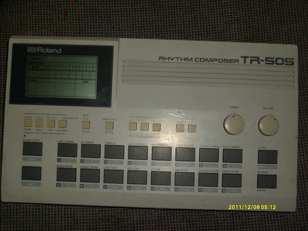 Automat perkusyjny Roland TR-505