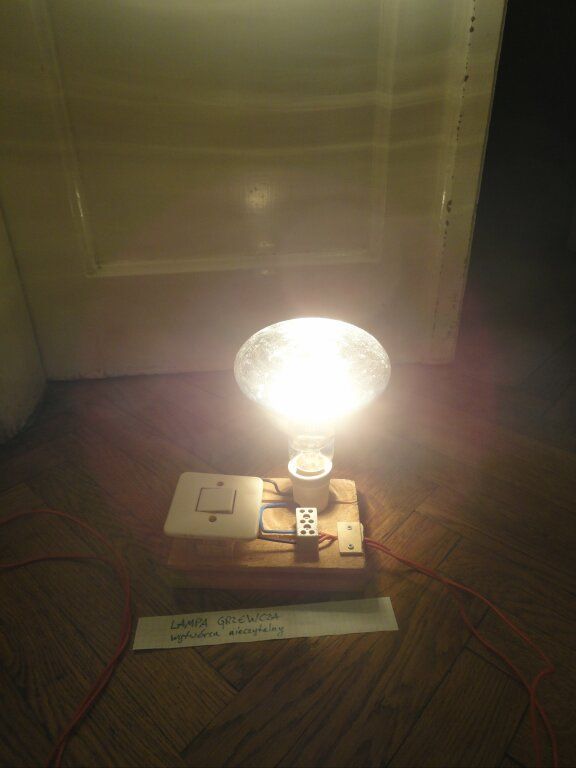DSC01933 Lampa grzewcza