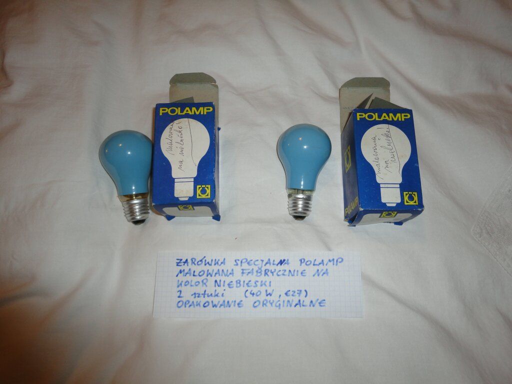 DSC01937 ZarowkaPolamp niebieska